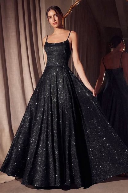 Vestido de Noche Acampanado con Brillo Ladivine Amoris T213 sin Mangas y Tirantes Finos
