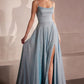 Vestido de Noche Acampanado con Brillo Ladivine Amoris T213 sin Mangas y Tirantes Finos