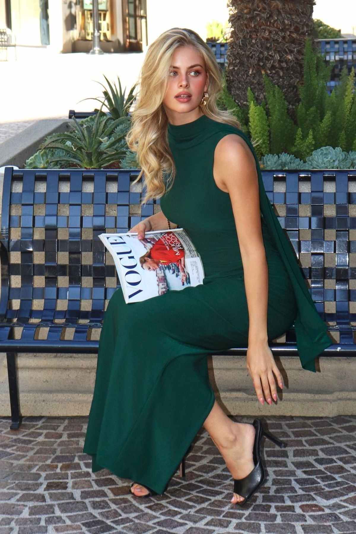 Vestido de noche elástico ajustado Astee T507 con cuello alto sofisticado