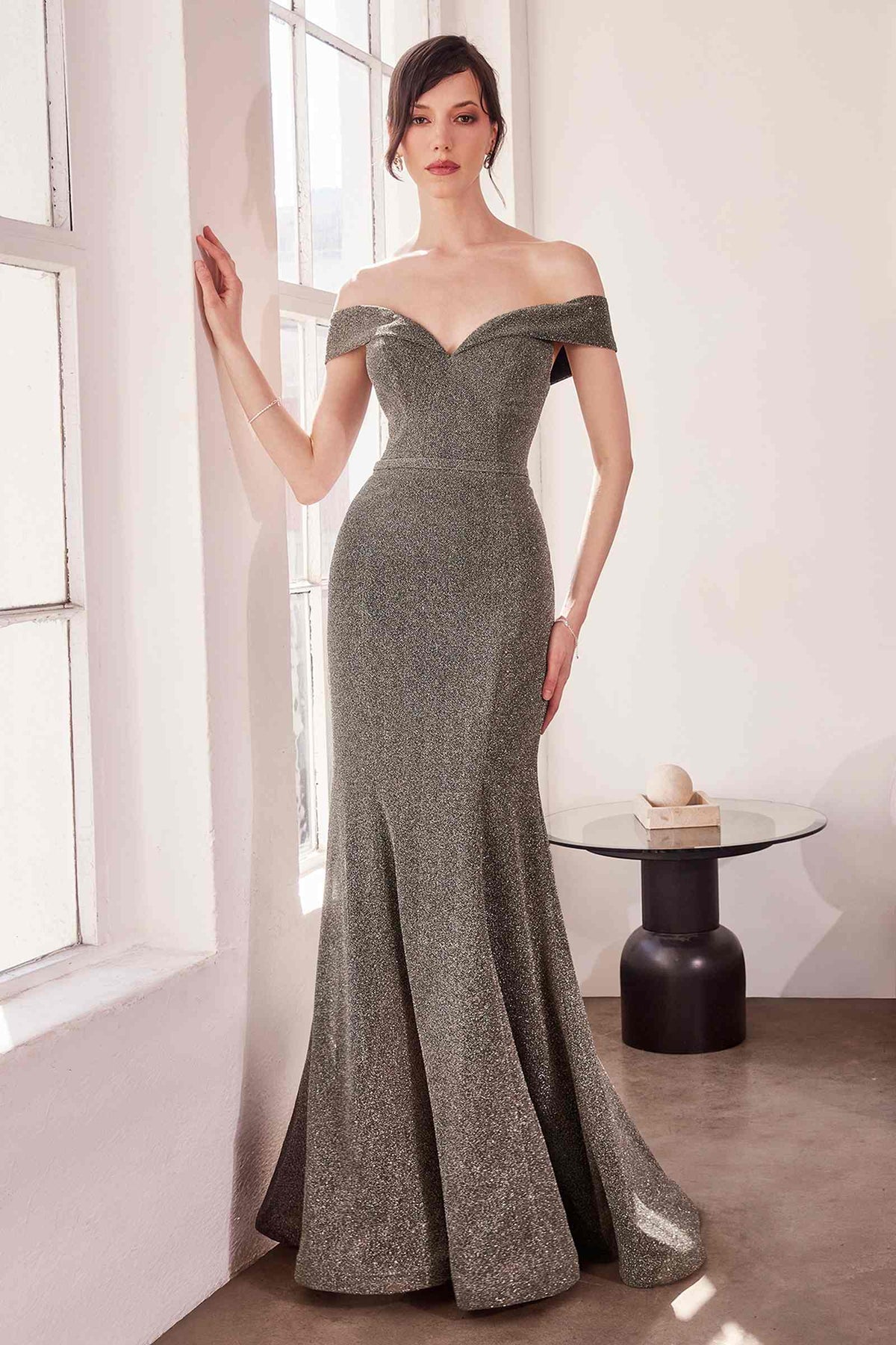 Vestido de fiesta ajustado con escote corazón sin hombros Ladivine Amoris T602