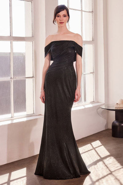 Vestido de gala ajustado clásico modesto con hombros descubiertos Ladivine Amoris T603