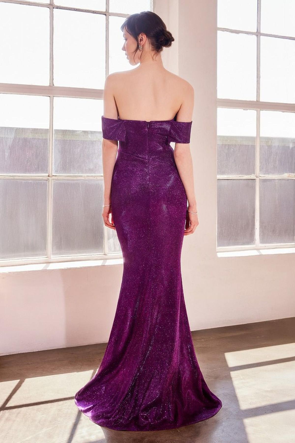 Vestido de gala ajustado clásico modesto con hombros descubiertos Ladivine Amoris T603