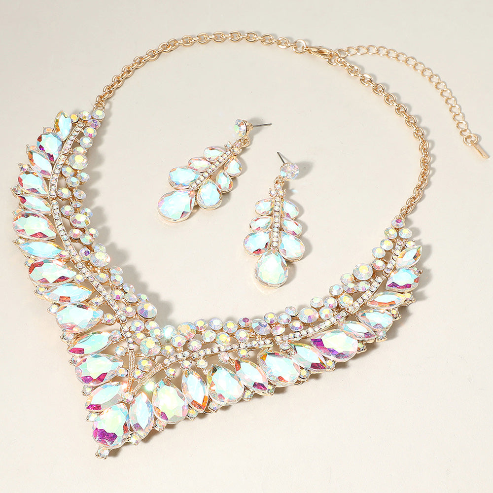 Collar de noche con forma de V adornado con piedras redondas, marquesa y lágrima