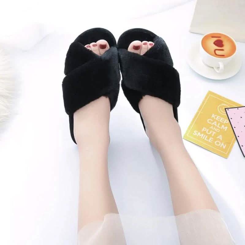 Pantuflas peludas acogedoras de invierno para mujer